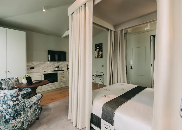 Torel Palace Szálloda