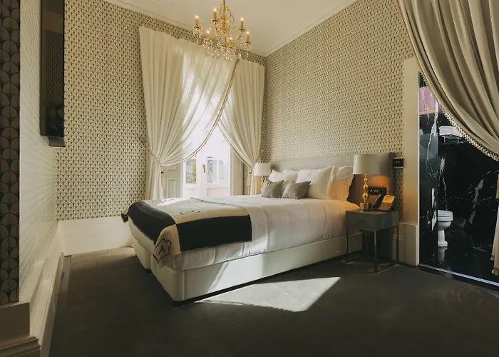 Torel Palace 5* ポルト